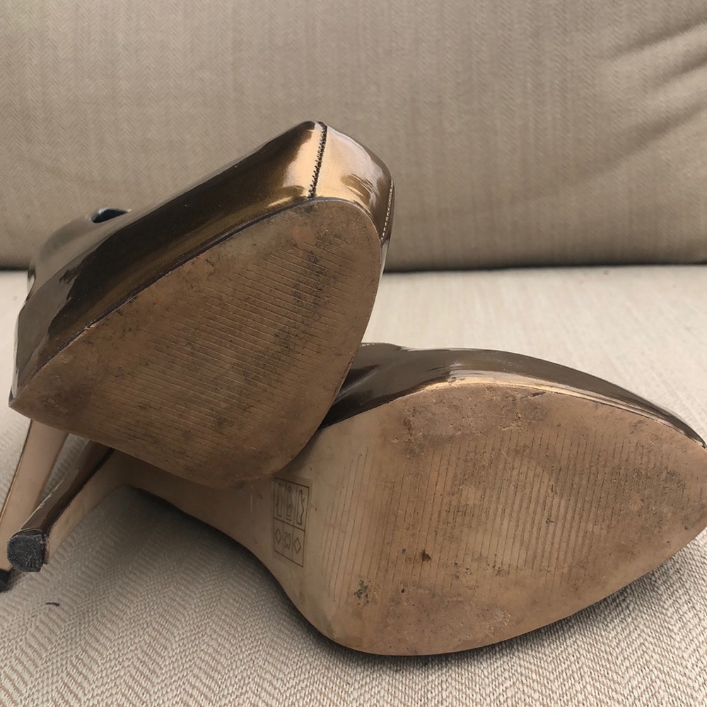 Heels - Picture 5 of 5